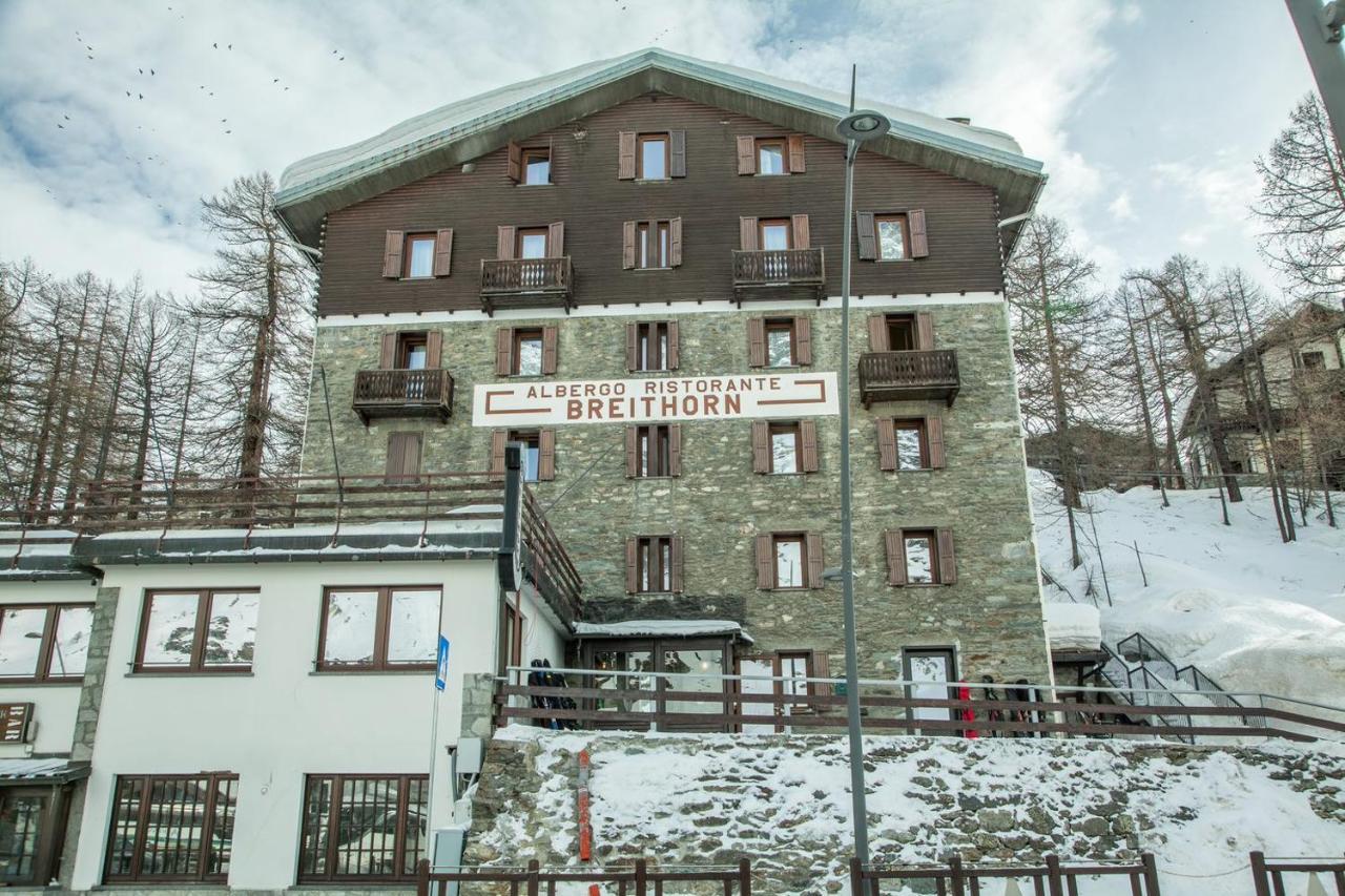 Hotel Breithorn بيريوِل تْشيرفينيا المظهر الخارجي الصورة