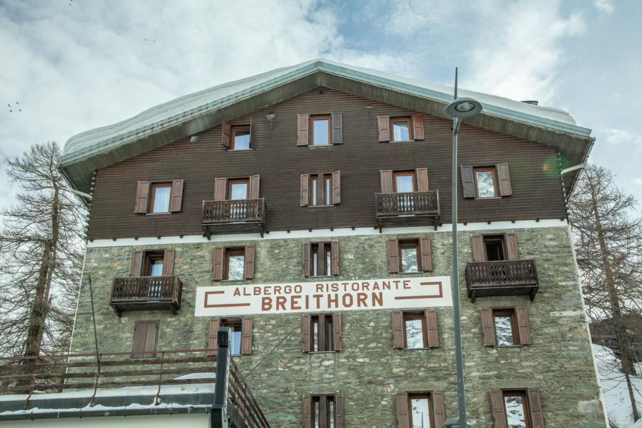 Hotel Breithorn بيريوِل تْشيرفينيا المظهر الخارجي الصورة