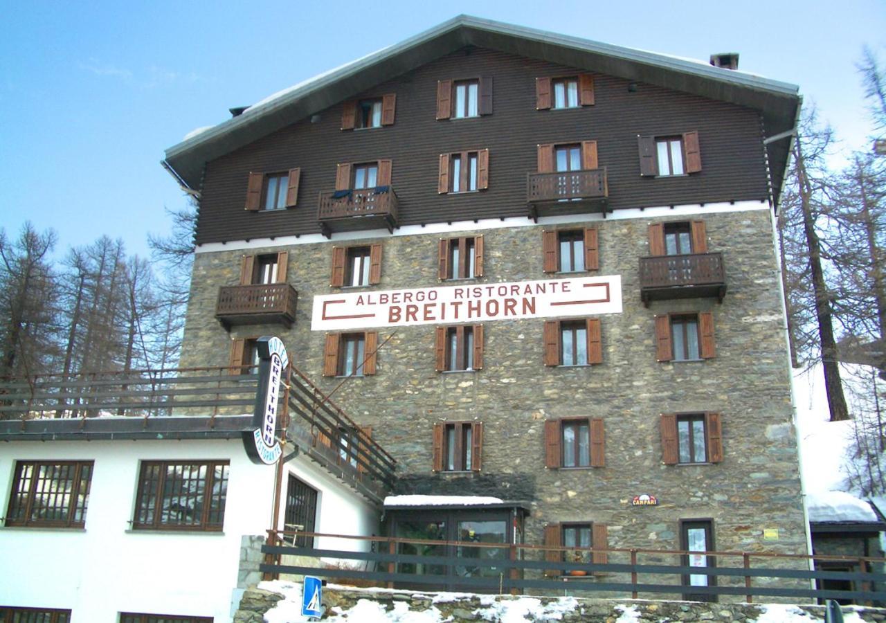 Hotel Breithorn بيريوِل تْشيرفينيا المظهر الخارجي الصورة