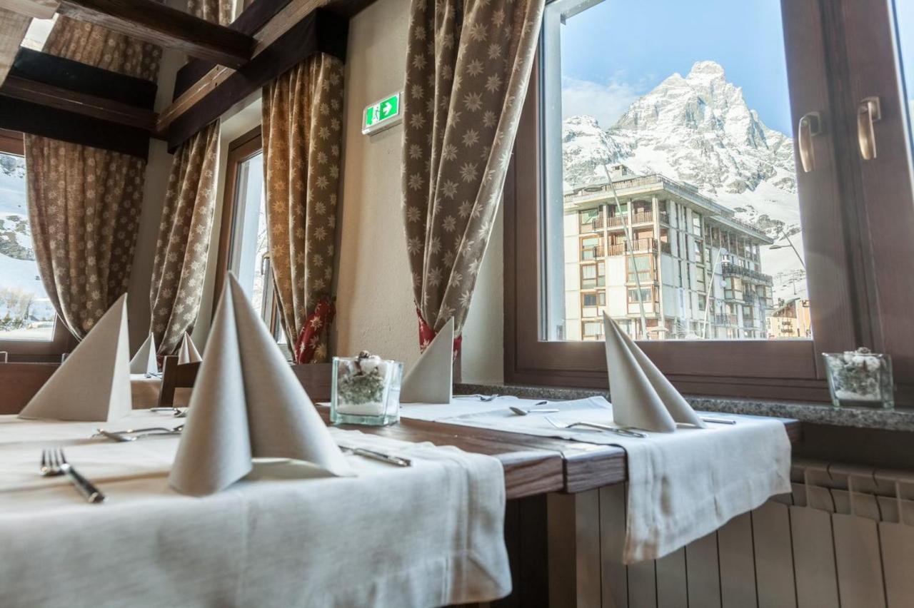 Hotel Breithorn بيريوِل تْشيرفينيا المظهر الخارجي الصورة